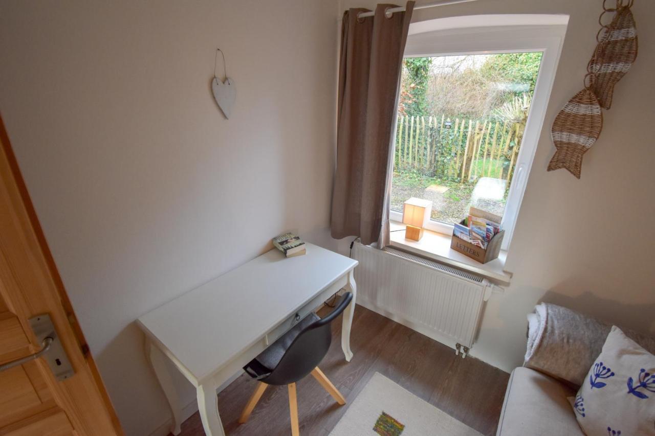 Ferienhaus Extrazeit_Urlaub Hasselberg  エクステリア 写真